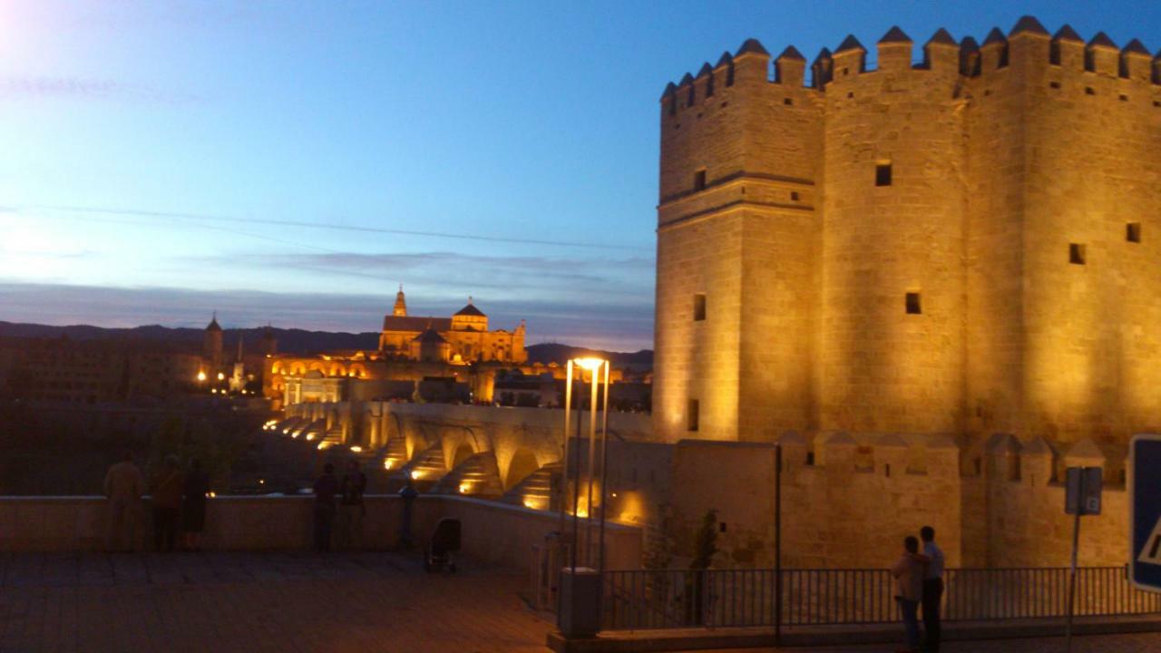 Apartamento Polvora, Junto Al Puente Romano Cordoba Exterior photo